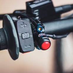 Alternative view of WARP 9 RACING SUR RON HORN BUTTON