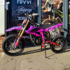 Alternative view of SUR RON HYPER BEE NIKE TN GRAPHICS KIT